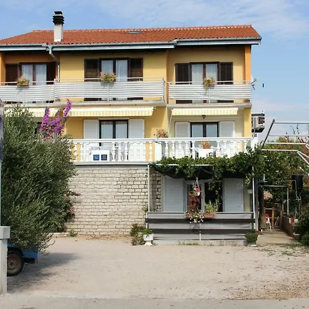 Guest house & Marina